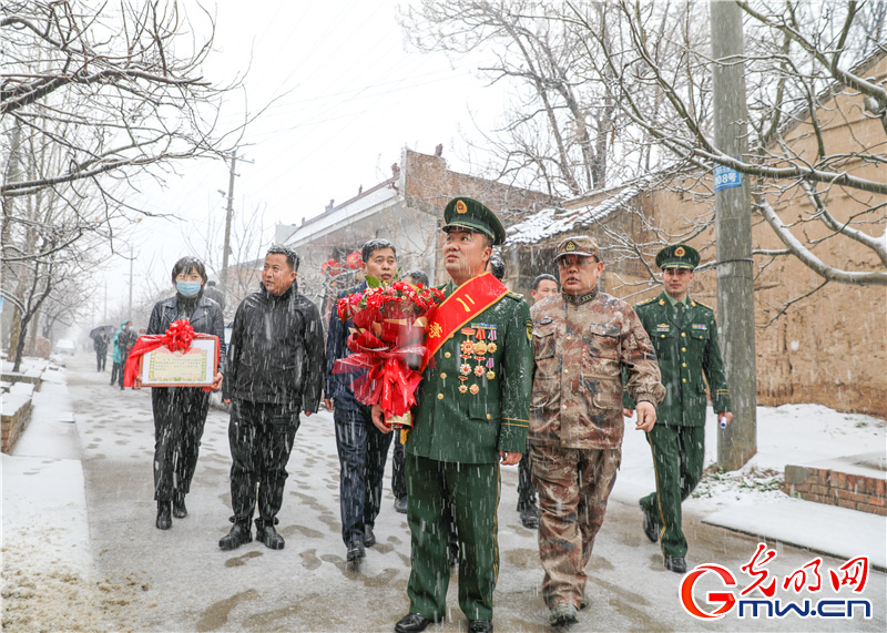 雪域高原建军功 荣誉时刻共分享——“中国武警十大忠诚卫士”王伟载誉返乡