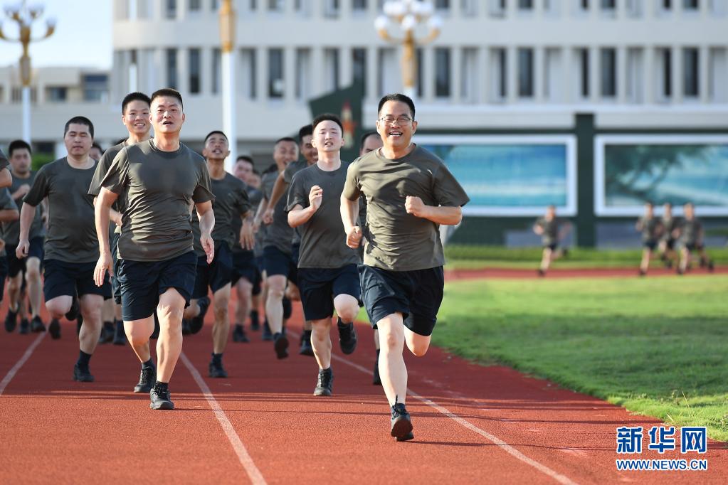 锻造胜战托底的“杀手锏”——记“最美新时代革命军人”、火箭军某导弹旅旅长周勇坤