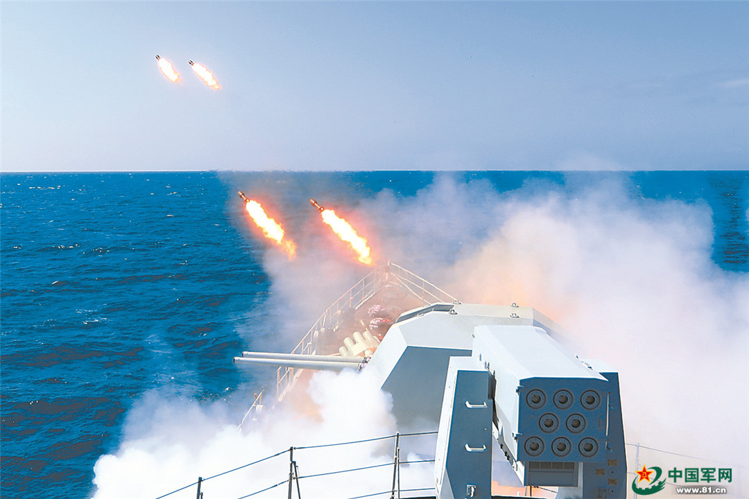 砺剑沧海！直击海军某护卫舰支队多型武器实射训练