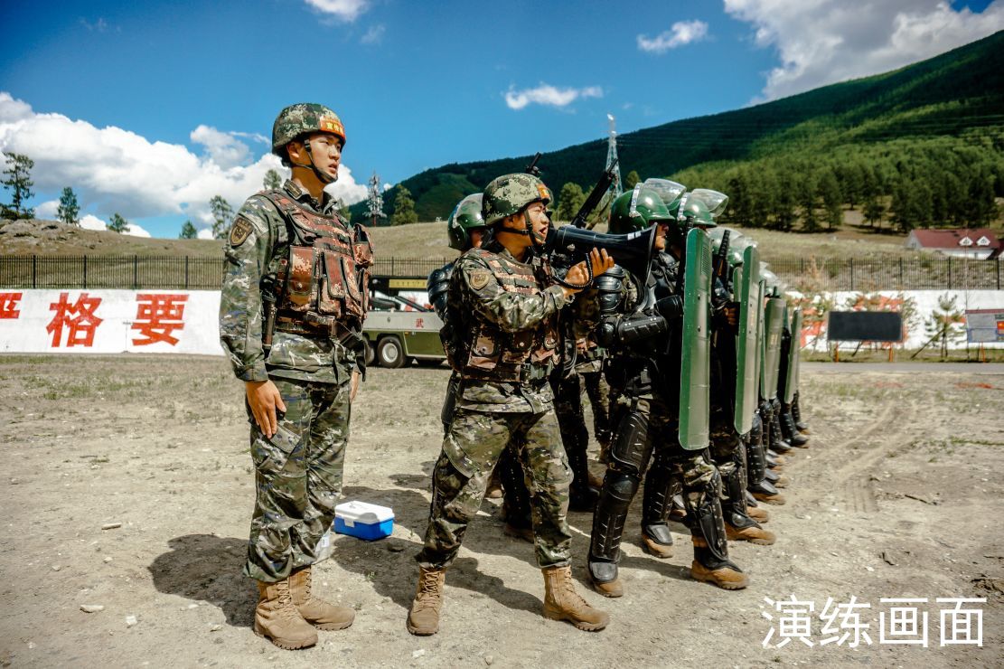 武警阿勒泰支队：实战化综合演练锤炼处突硬功