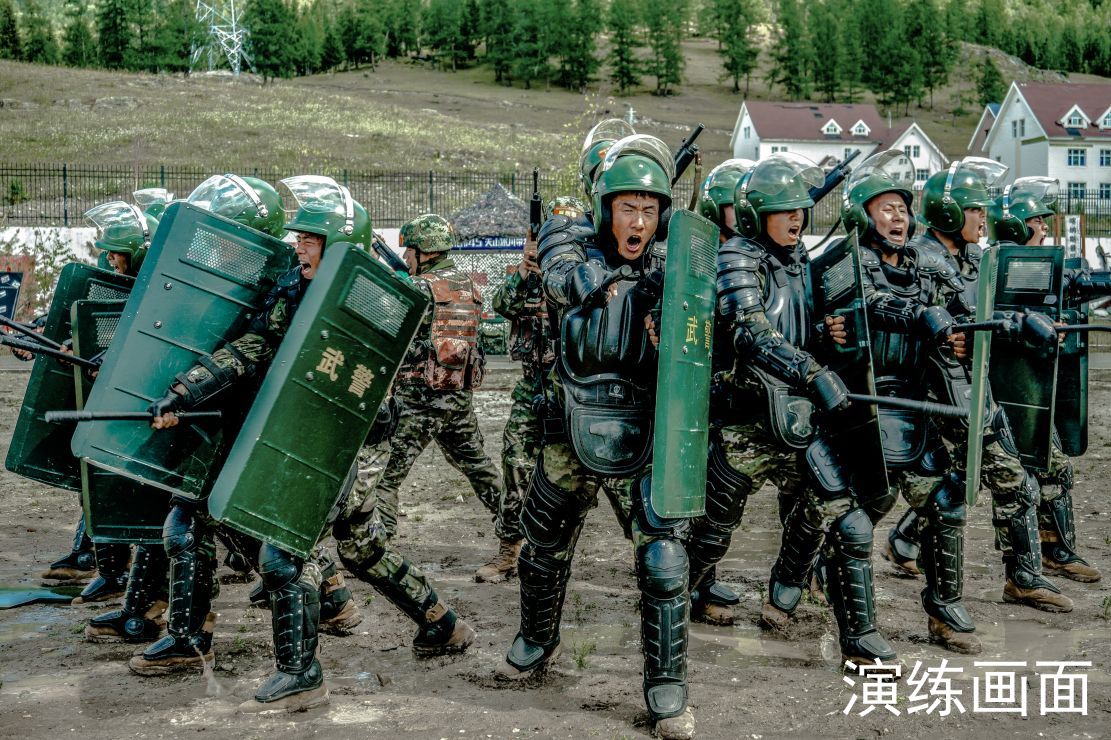 武警阿勒泰支队：实战化综合演练锤炼处突硬功