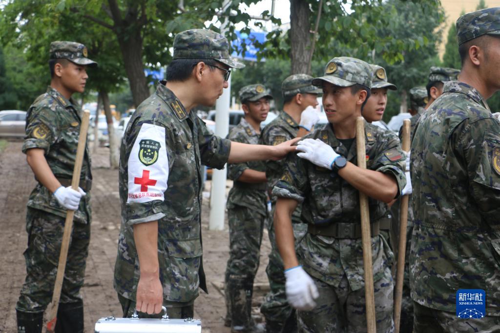 哪里有危难，哪里就有人民子弟兵——人民子弟兵奋战防汛抗洪救灾一线记事