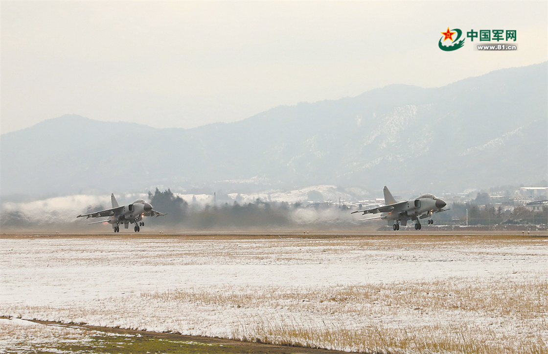 聚焦冰封雪裹练兵场，领略兵与冰、血与雪的激情碰撞