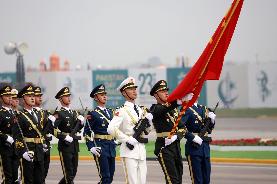 中国人民解放军仪仗司礼大队参加“巴基斯坦日”阅兵式