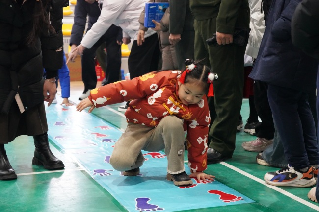 游园盛会迎新春 昂首阔步新征程 游园盛会迎新春 昂首阔步新征程