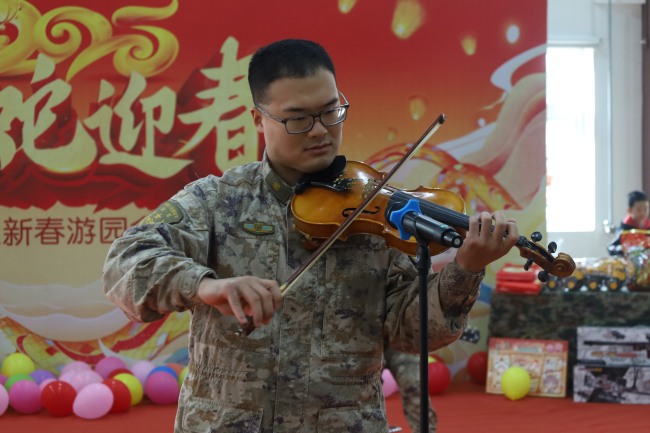 游园盛会迎新春 昂首阔步新征程 游园盛会迎新春 昂首阔步新征程