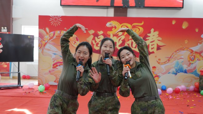 游园盛会迎新春 昂首阔步新征程 游园盛会迎新春 昂首阔步新征程