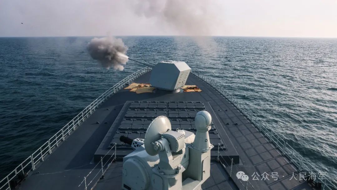 单舰直出,“万吨大驱”实战化训练压迫感十足