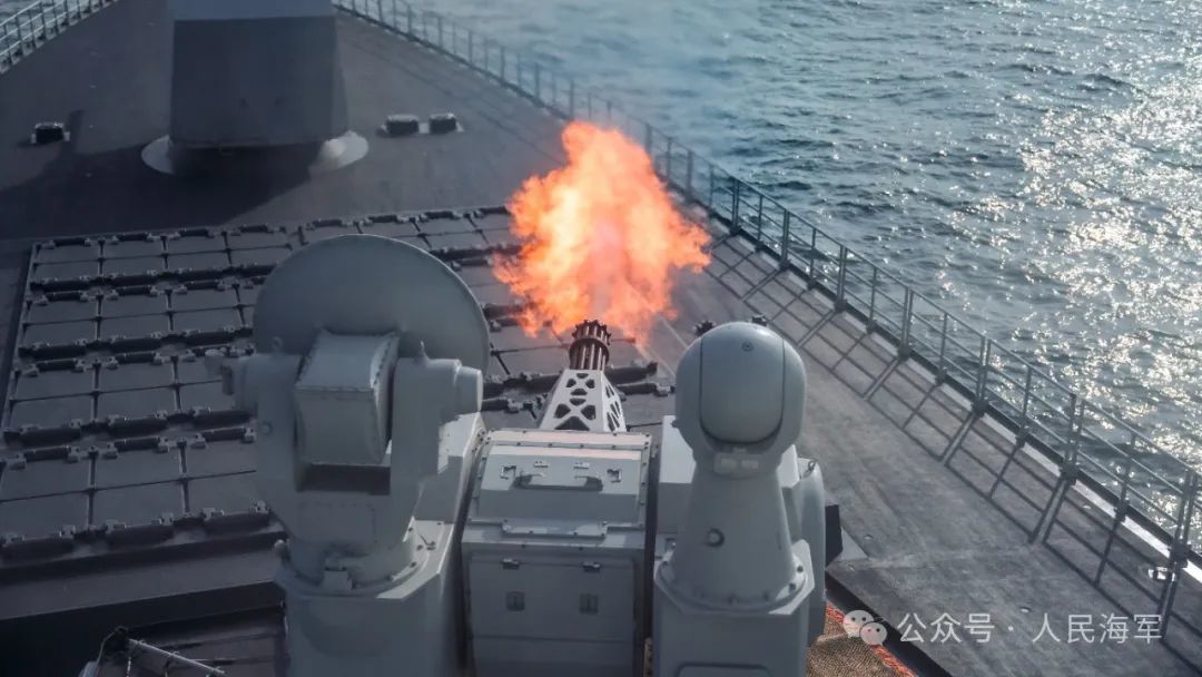 单舰直出,“万吨大驱”实战化训练压迫感十足