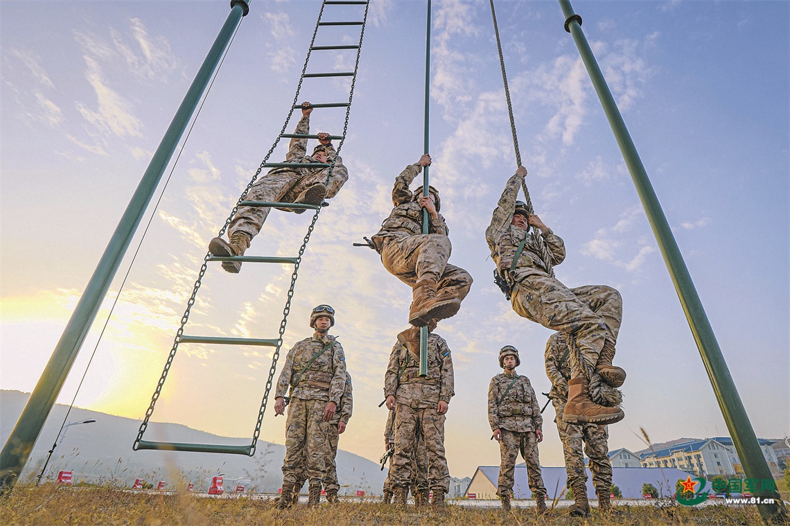 军营观察丨军士选晋立起鲜明导向