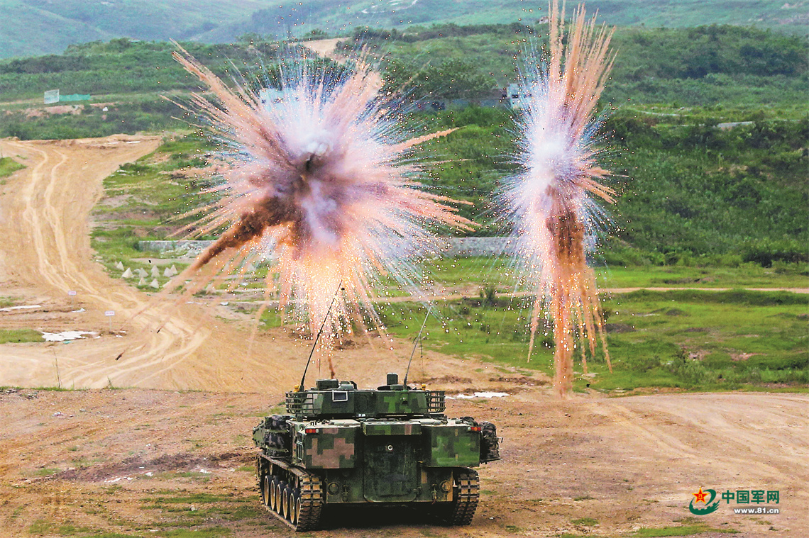 陆军某旅某装甲步兵连转型路上勇冲锋