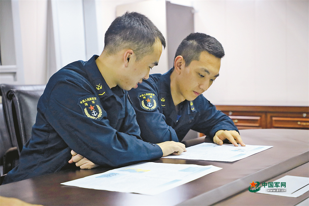 军营观察丨一份“舰报”记载着“深蓝心迹”