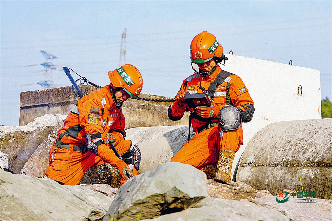 闻令出击!直击武警重庆总队机动支队综合救援训练