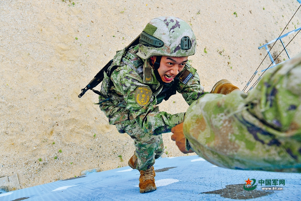 军营观察丨战斗力标准落实“一个都不能少” 7351cd7edf25b943812ebd3e1add9fa5.jpg