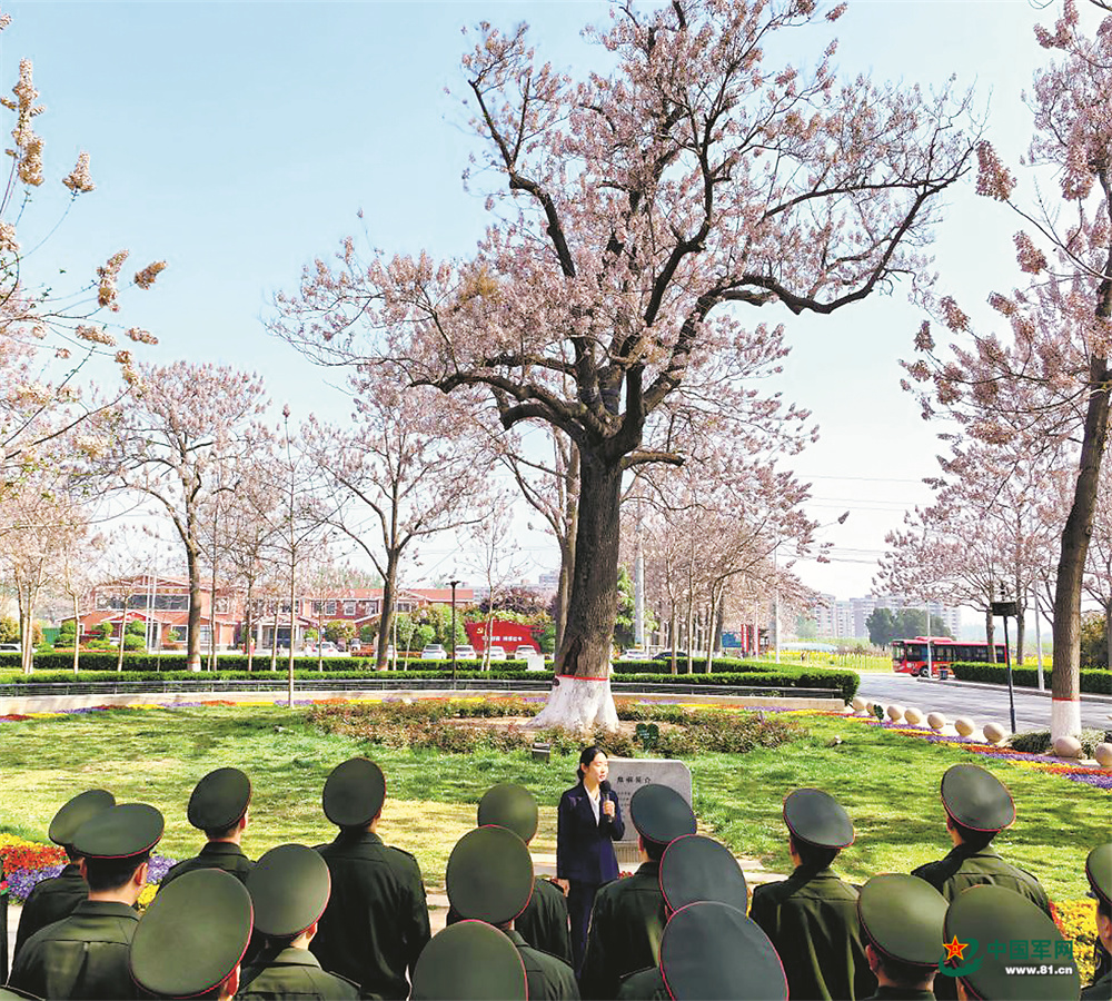 河南省军区:让每月“四堂课”讲得更有吸引力 d2d3f0c312b96c75894fd43c69f25239.jpg