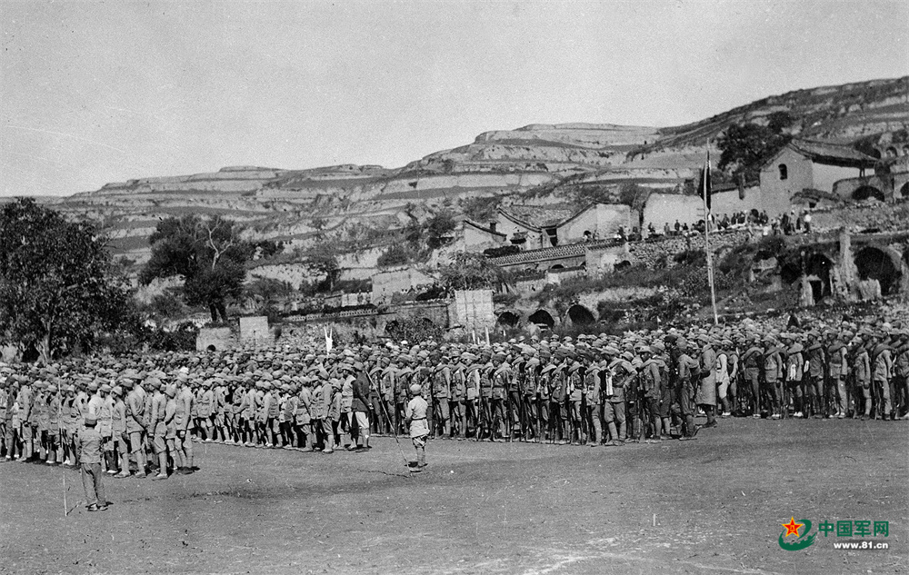 砥柱中流挽狂澜