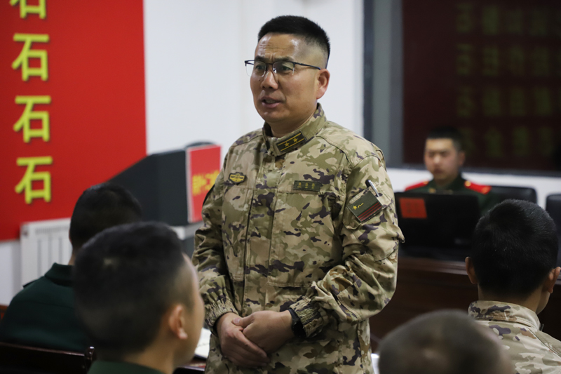 雪域天路铸精神:一位代职干部眼中的高原坚守 雪域天路铸精神:一位代职干部眼中的高原坚守