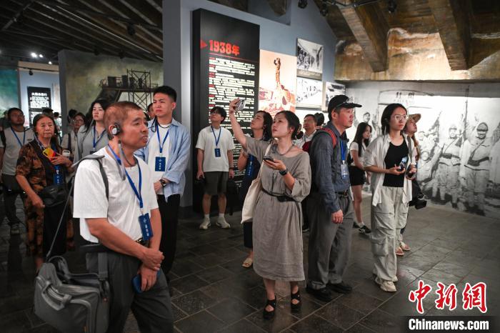 台青走进建川博物馆聚落：抗战是两岸同胞共同的记忆