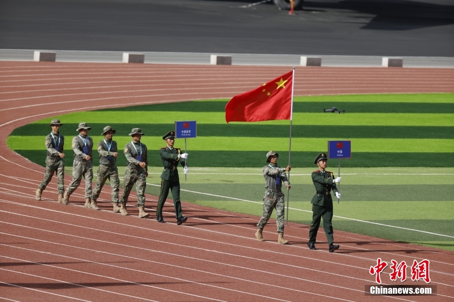 “锋刃-2025”国际狙击手射击竞赛在乌鲁木齐开幕