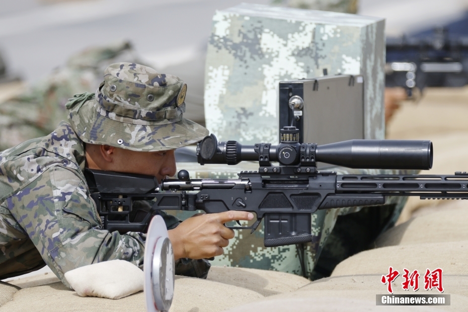 “锋刃-2025”国际狙击手射击竞赛在乌鲁木齐开幕