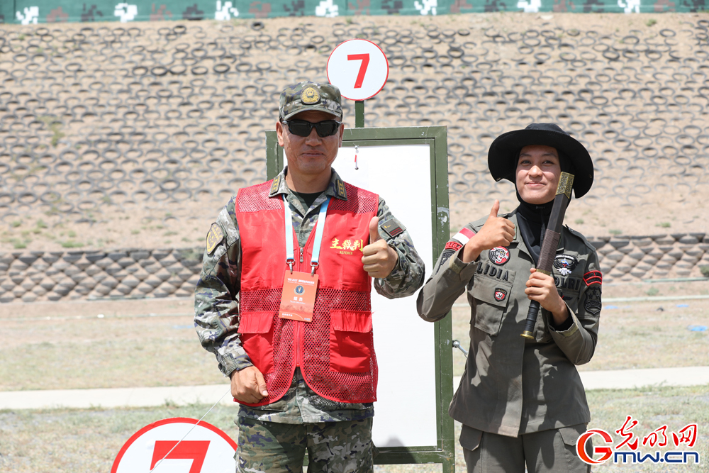 “锋刃-2025”国际狙击手射击竞赛见闻：“枪王”对决淬锋刃