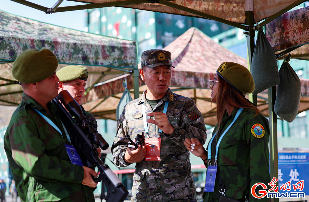 “锋刃-2025”见闻之四:国际赛场情谊长 “锋刃-2025”见闻之四:国际赛场情谊长