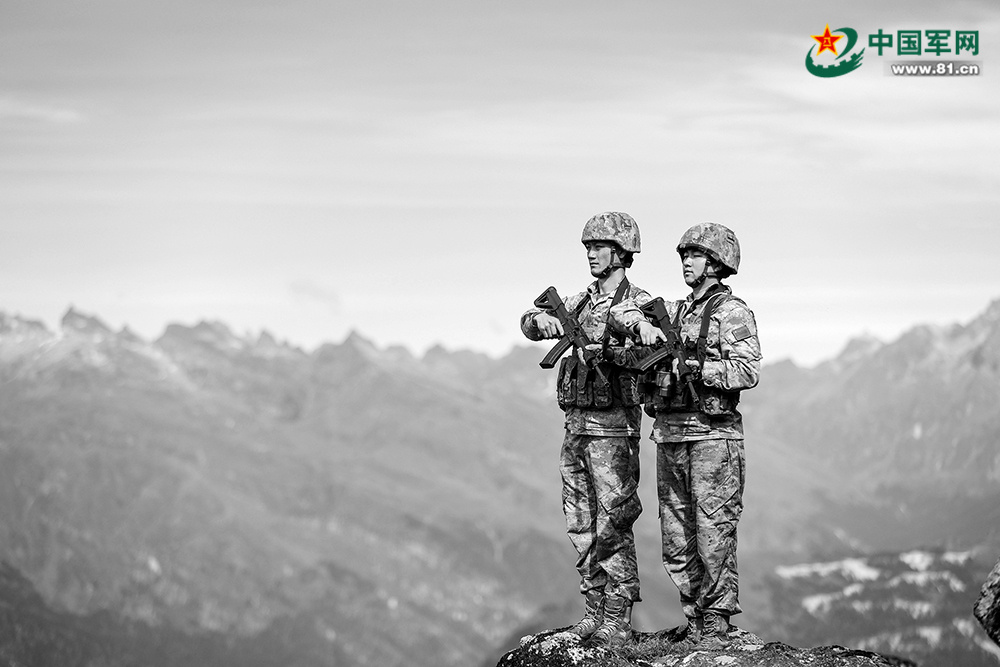 无湖无树无路的无名湖缘何成为哨所官兵的精神图腾?