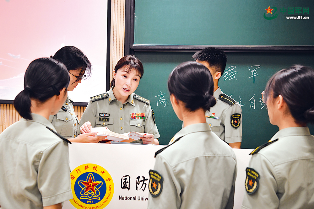 最美新时代革命军人风采丨傅婉娟:做强军路上的“播火者”