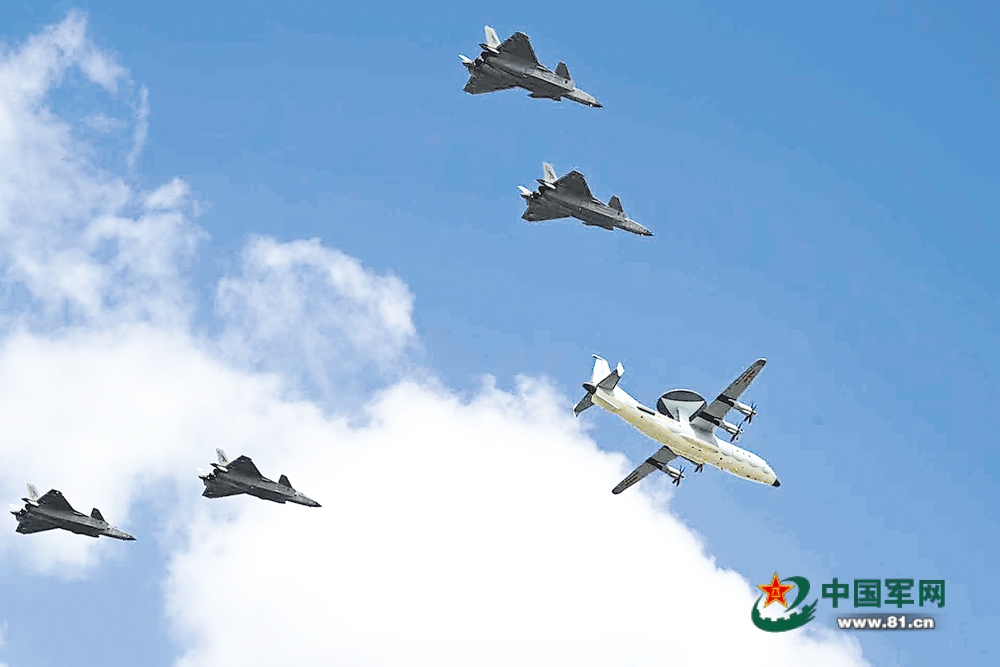 空天力量体系建设取得新成就