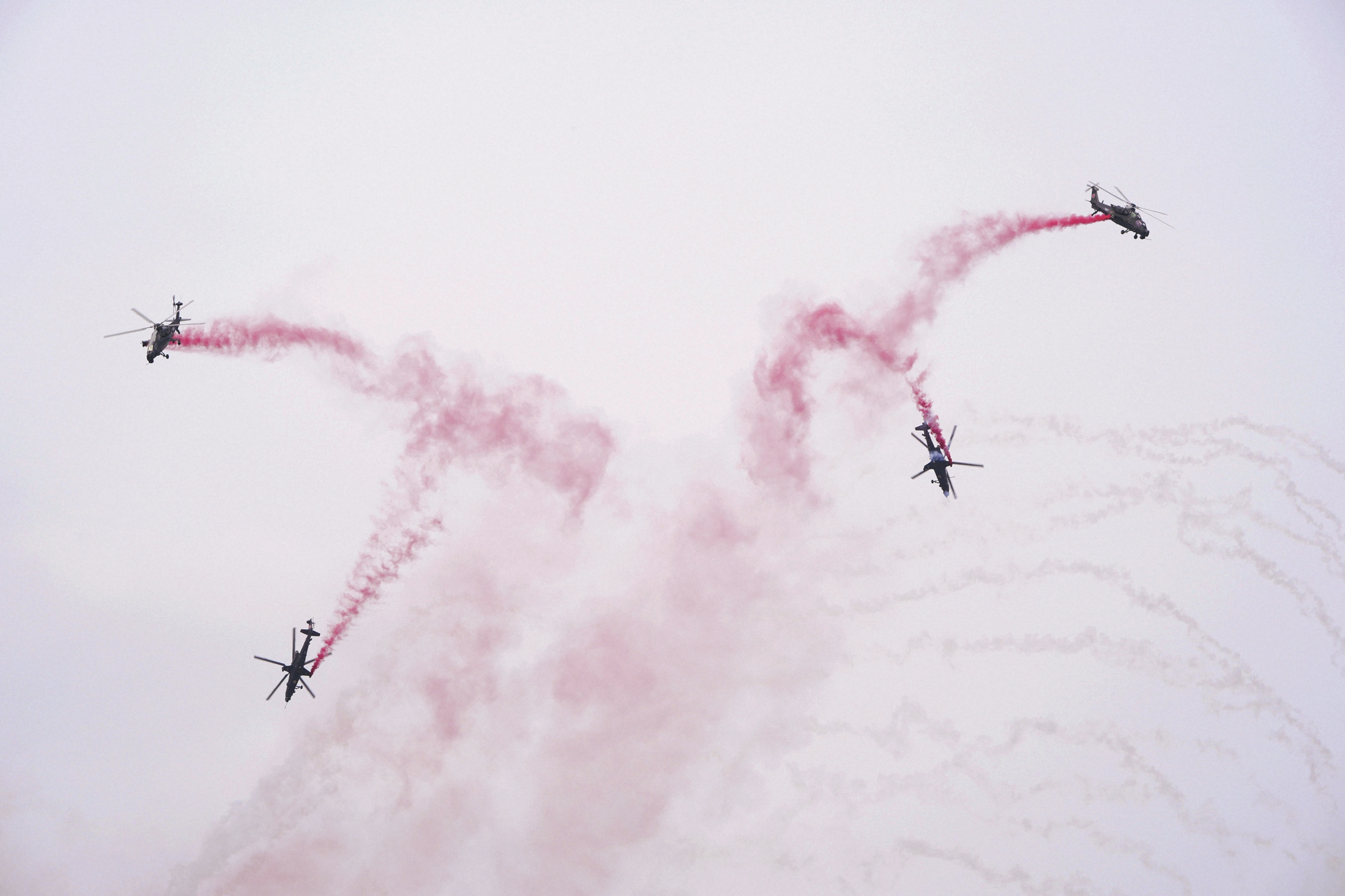 第七届中国天津国际直升机博览会:中国“智造”托举铁翼飞旋