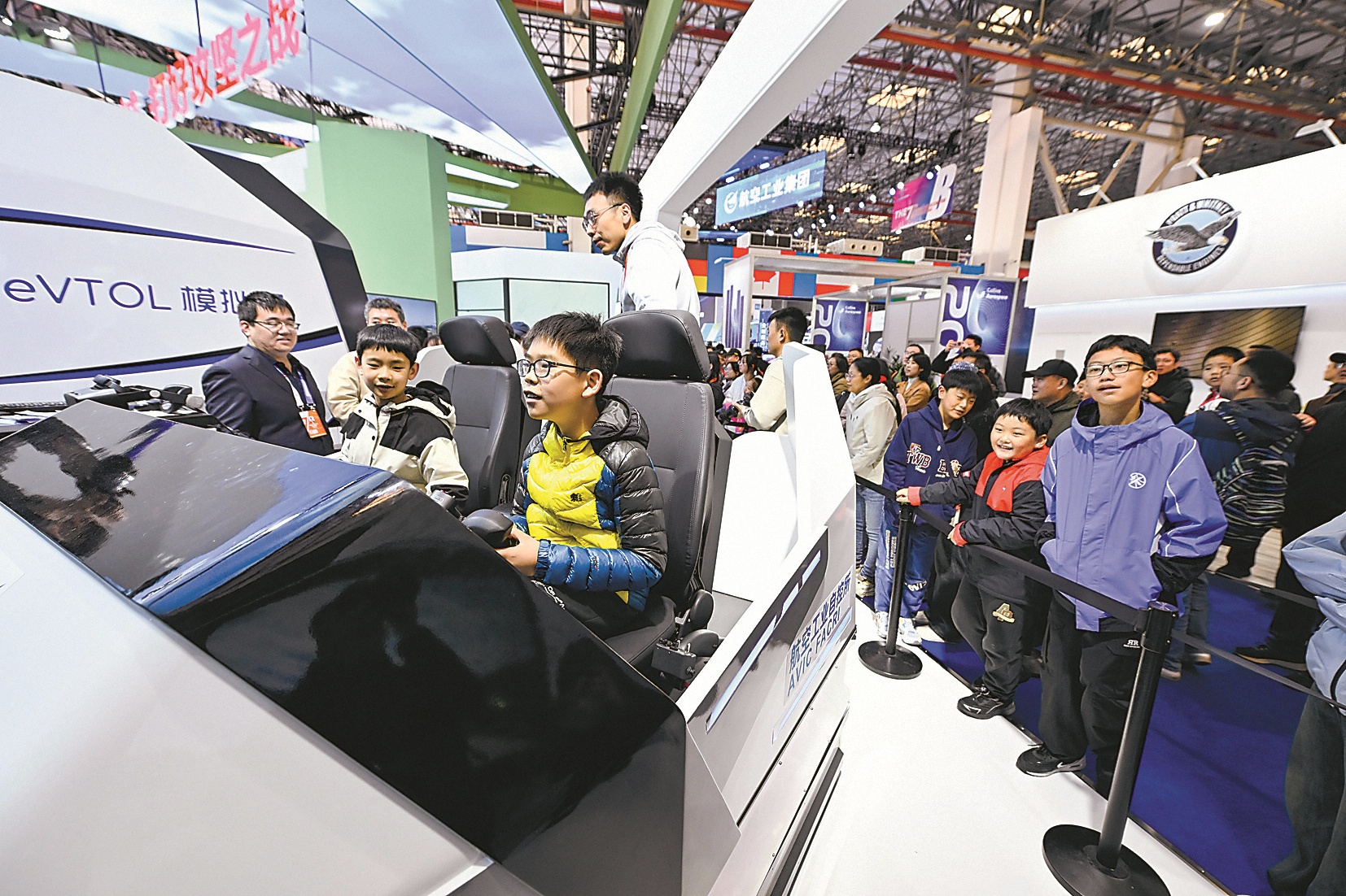 第七届中国天津国际直升机博览会:中国“智造”托举铁翼飞旋