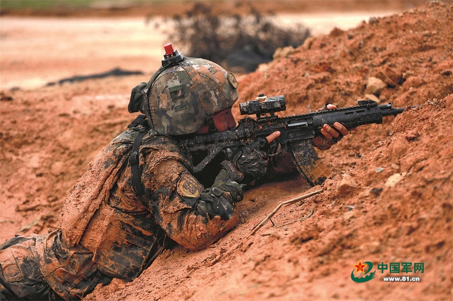 武警第二机动总队推进标准化考核“二次创新”