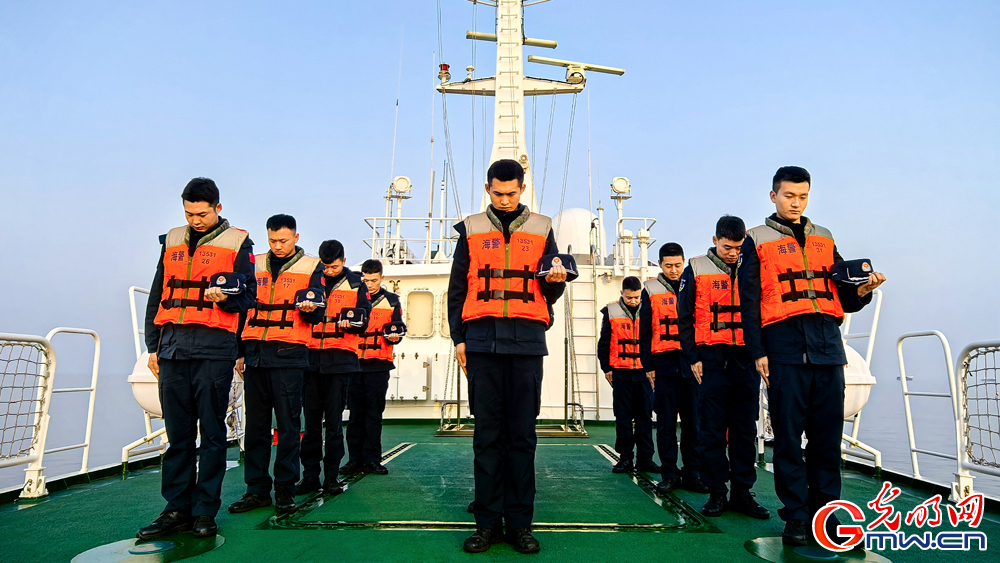 清风寄哀思 英魂照海疆——浙江海警局开展清明祭扫活动 清风寄哀思 英魂照海疆——浙江海警局开展清明祭扫活动