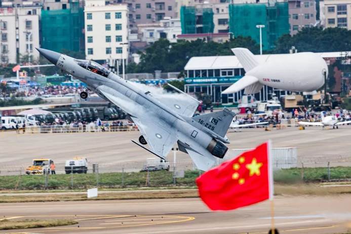 探访中国先进战机的致胜秘诀:中国航空工业集团“国企开放日”走进成飞、成都所 图片