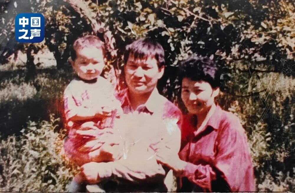 南开学子阿斯哈尔·努尔太两度入伍:我要成为和爸爸一样的英雄