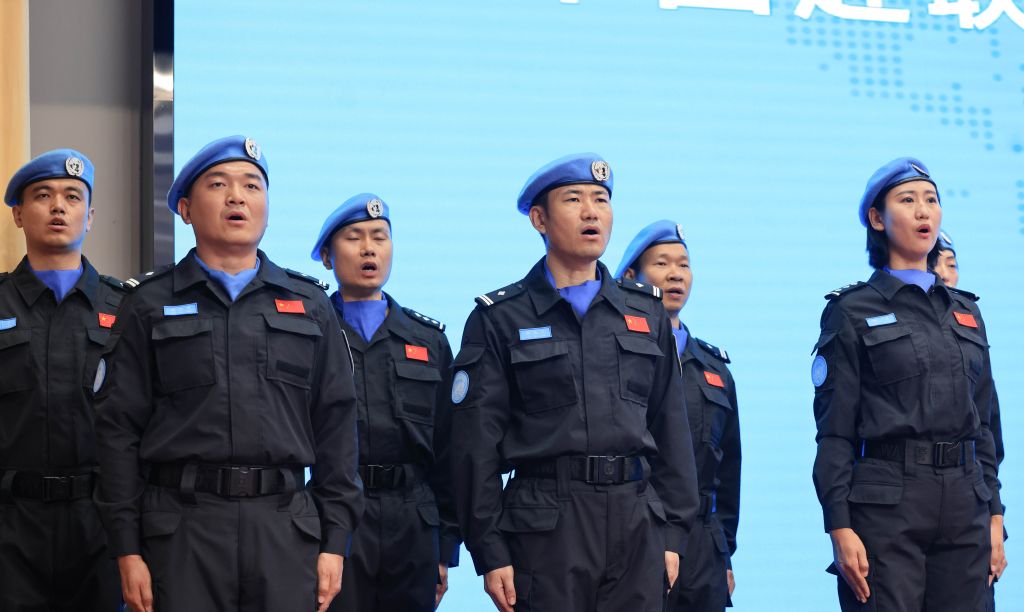 中国赴联合国两任务区维和警队出征仪式举行