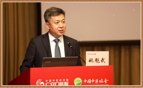 新时代，千年小城和中国战鹰的故事