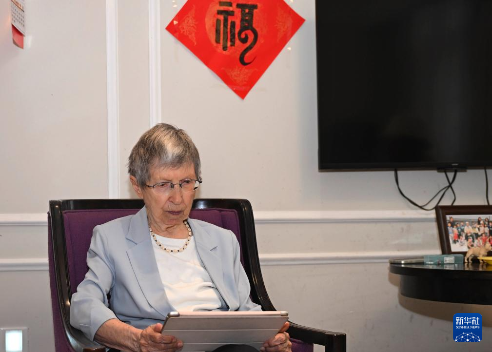 寻找照片中的TA·抗战胜利80周年丨龙华集中营幸存者白丽诗：在伤痕之上播种和平