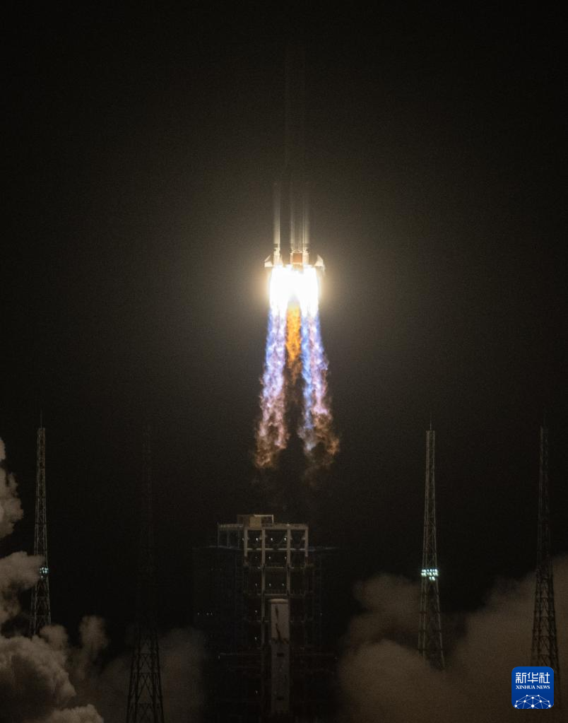 我国成功发射通信技术试验卫星二十号